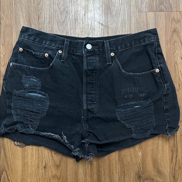 Levi’s 501 Denim Shorts - 32 - Picture 4 of 8